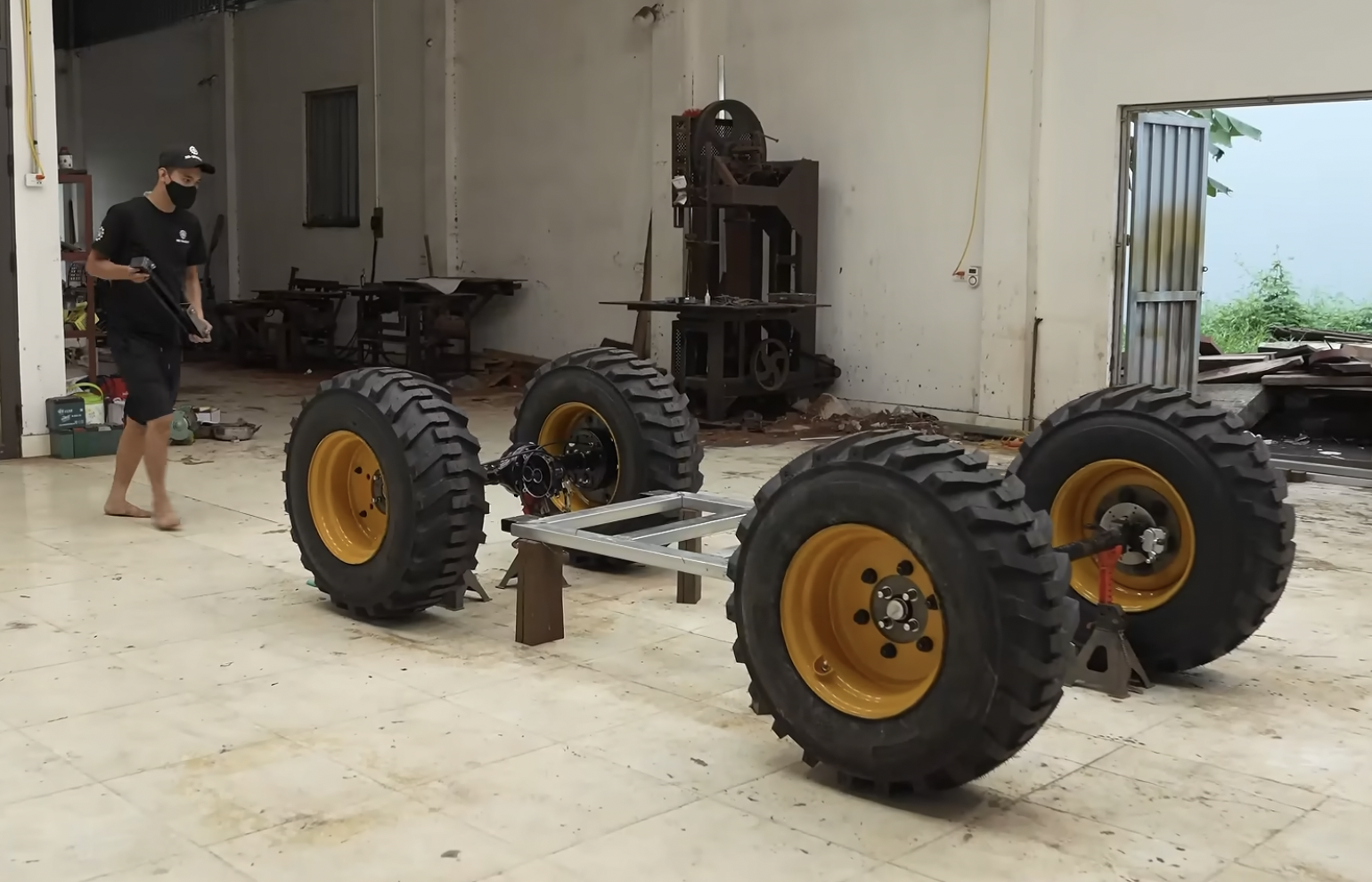 Khung gầm chắc chắn của xe địa hình