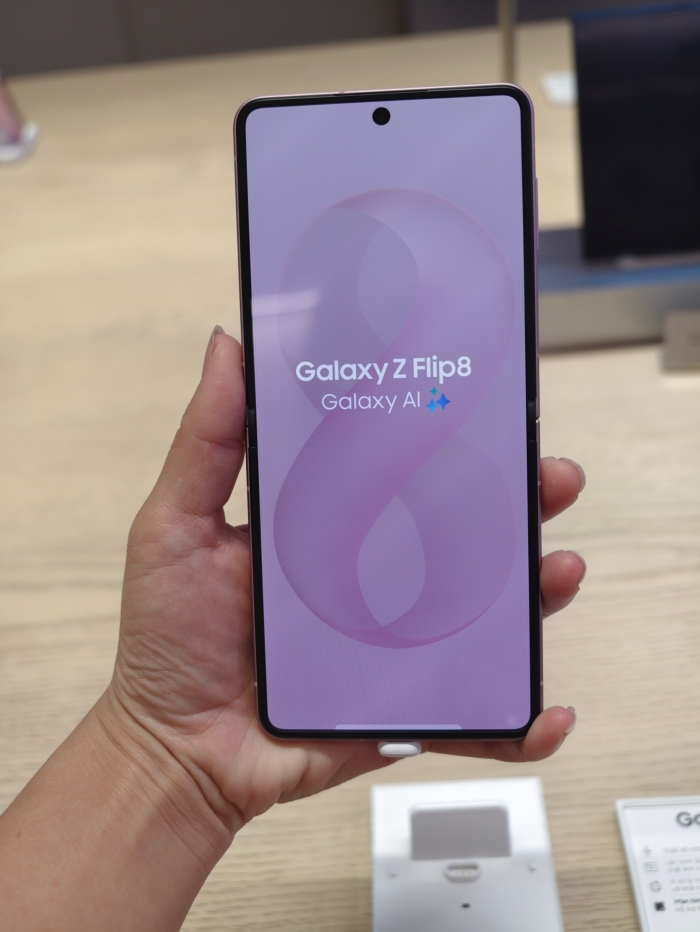 Galaxy Z Flip8