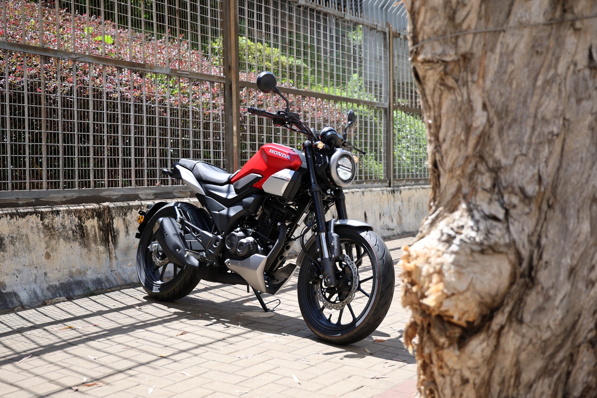 CBF190TR: Honda hạ giá mạnh, trang bị ABS hai kênh và ly hợp chống trượt