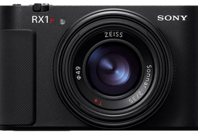 Sony RX1R III — Máy compact full-frame 61MP với AI lấy nét và chế độ Step Crop