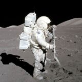 Khám Phá Di Sản Để Lại Từ Chương Trình Apollo: Giá Trị Vàng Từ 382 Kg Đất Đá Mặt Trăng