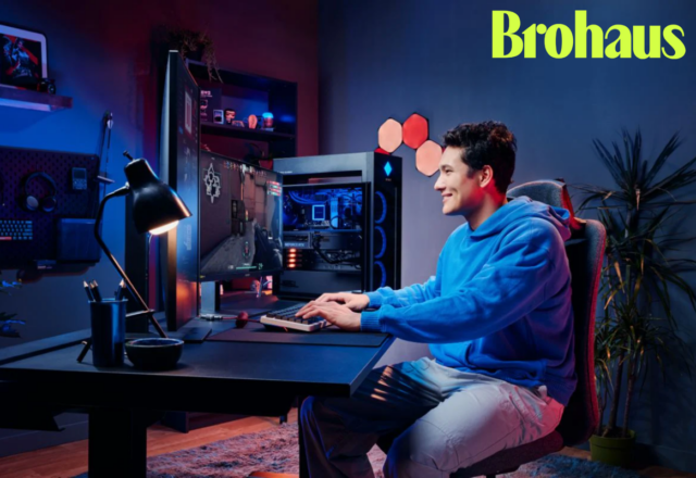 Từ Chiếc PC Chơi Game Đến Trung Tâm Cuộc Sống Của Người Lớn