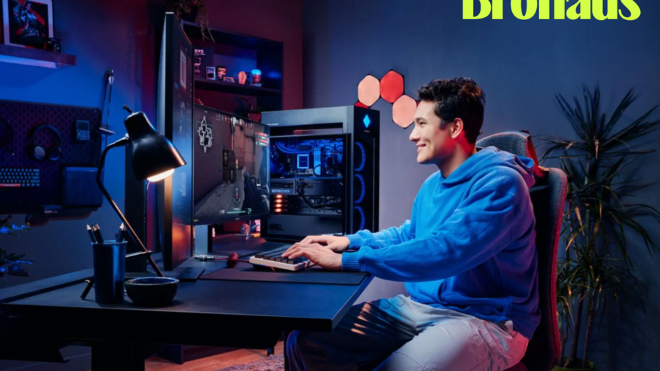 Từ Chiếc PC Chơi Game Đến Trung Tâm Cuộc Sống Của Người Lớn