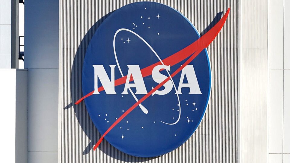 NASA Thực Hiện Cập Nhật Phần Mềm Từ Xa 13,3 Tỷ Dặm Để Cứu Tàu Voyager 2