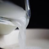 Tại Sao Nên Tận Dụng Nước Vo Gạo Thay Vì Đổ Xuống Cống?