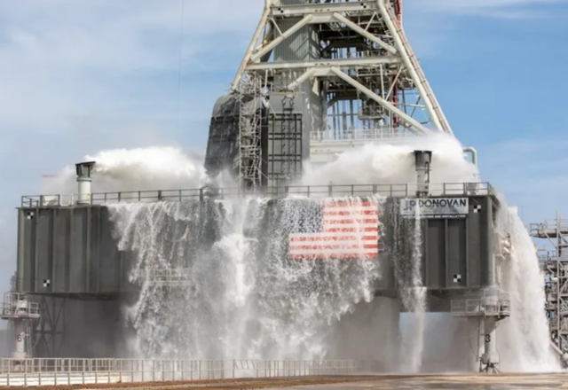 Khám Phá Lý Do NASA Xả Hơn 1,7 Triệu Lít Nước Khi Phóng Tên Lửa