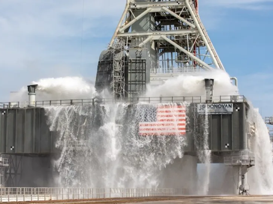 Khám Phá Lý Do NASA Xả Hơn 1,7 Triệu Lít Nước Khi Phóng Tên Lửa