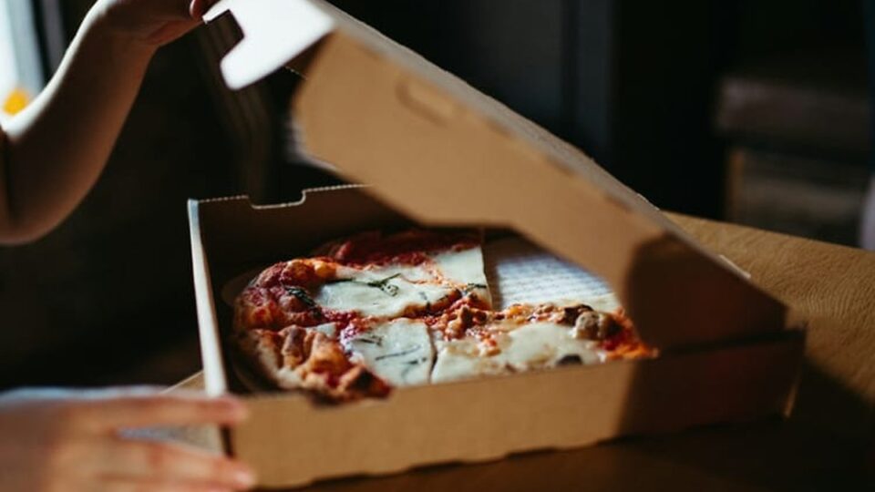 Kẻ đặt hàng pizza giả mạo ở Ba Lan: quy mô, hậu quả và diễn biến điều tra