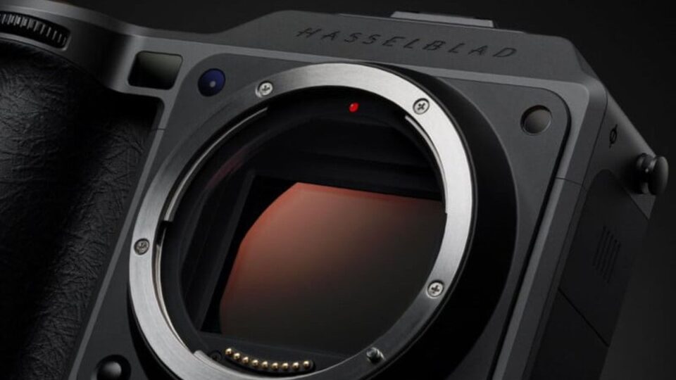 Từ canh bạc đến lợi nhuận: 10 năm Hasselblad với mirrorless medium format