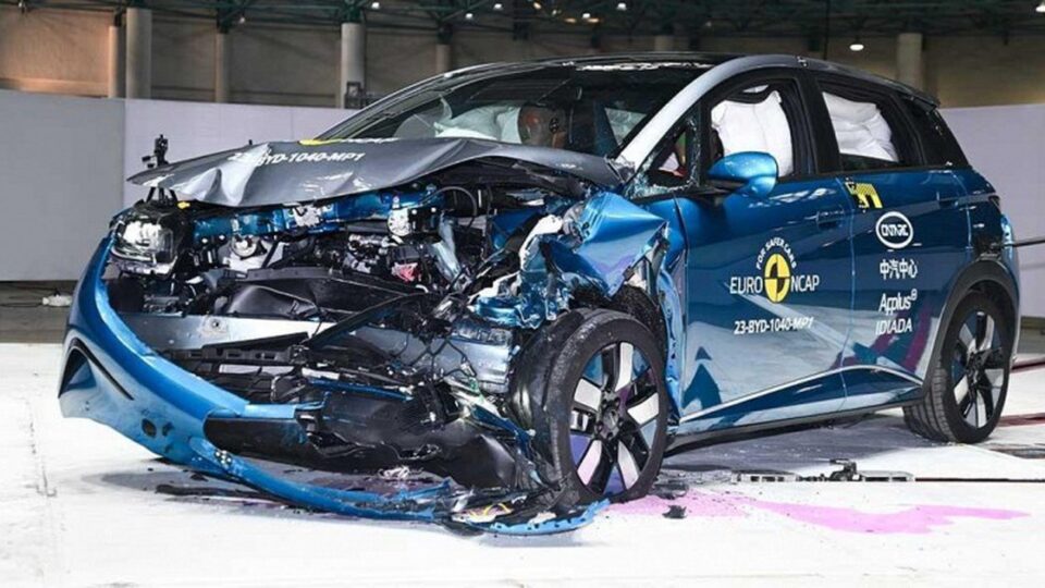 Nguy cơ ‘xe tốc thành’: khi chu kỳ phát triển bị rút ngắn và hậu quả cho người mua