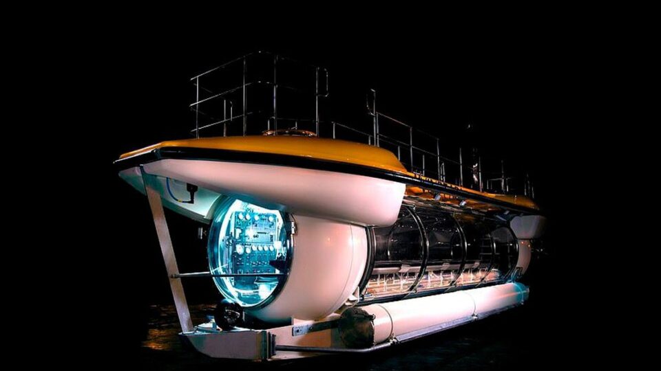 Vinpearl Submarine: hành trình tàu lặn du lịch 24 chỗ ở Nha Trang và lý do tạm ngưng