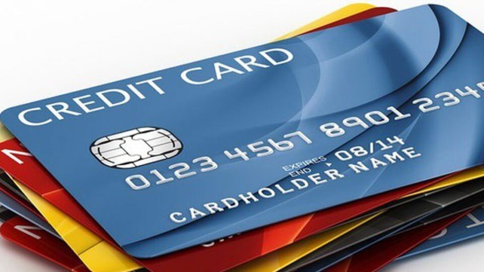 Chọn thẻ thanh toán: khi nào nên dùng Visa, khi nào chỉ cần thẻ nội địa