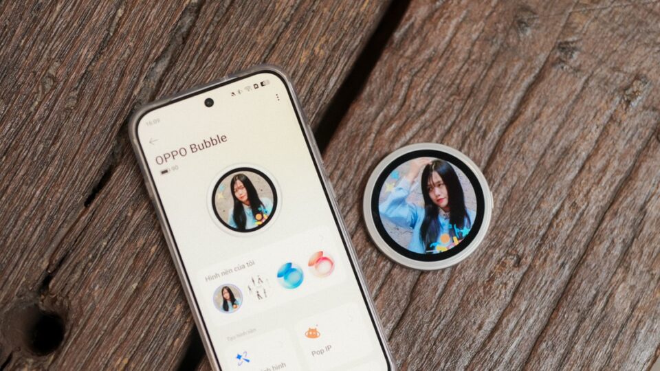 Biến một buổi đi chơi cùng bạn bè thành bộ ảnh sinh động với Reno16 Pro