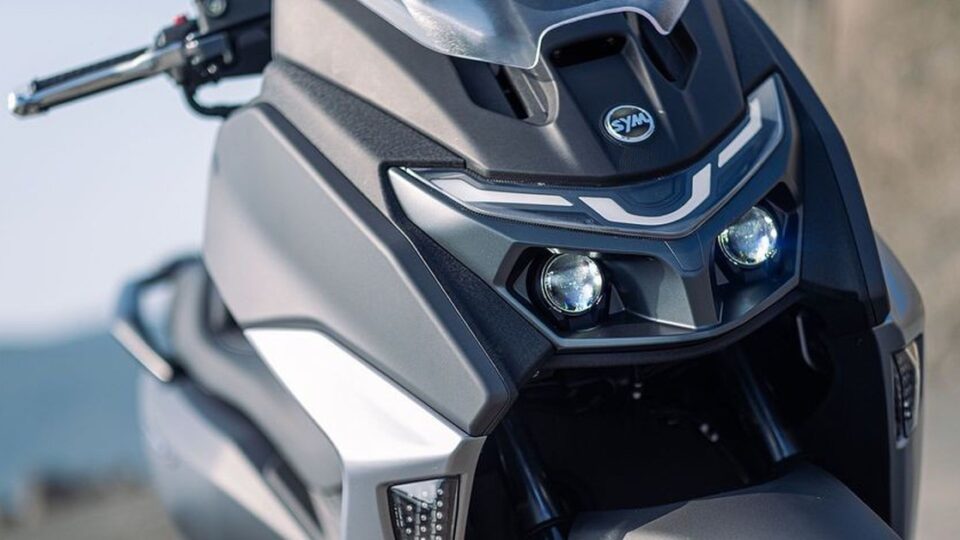 SYM MaxSym 400: Xe ga 400cc nhiều tiện nghi — cơ hội và thách thức tại Việt Nam