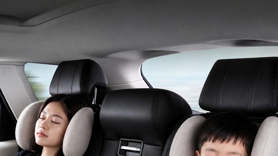 3 phụ kiện ô tô hữu ích giúp lái xe an toàn và thoải mái