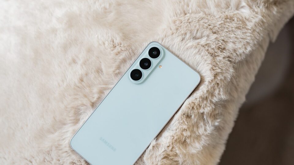 Đánh giá Galaxy S26 FE: Trải nghiệm flagship chắt lọc cho người dùng thực tế