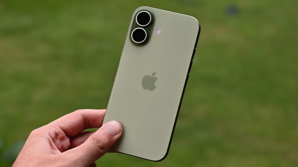 Có nên mua iPhone 17 ngay hay chờ iPhone 18? Phân tích lợi – hại dành cho người cần nâng cấp