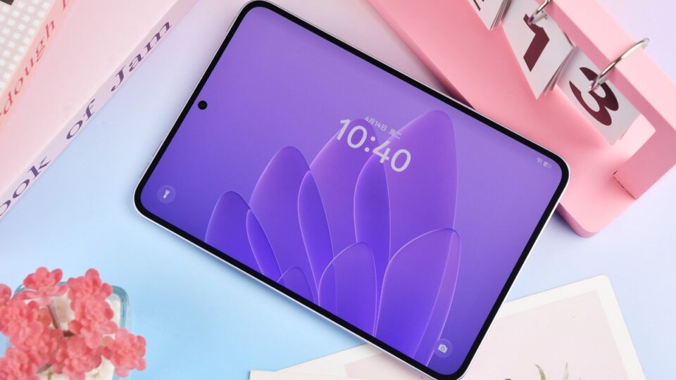 OPPO Pad Mini: tablet 8,8 inch mỏng nhẹ, Snapdragon 8 Gen 5 và pin 8.000 mAh