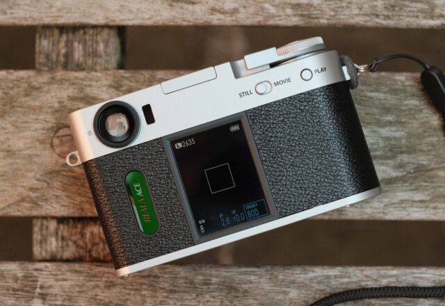 Fujifilm X half — Máy ảnh ‘nhập vai’ mang hơi thở film vào thời số