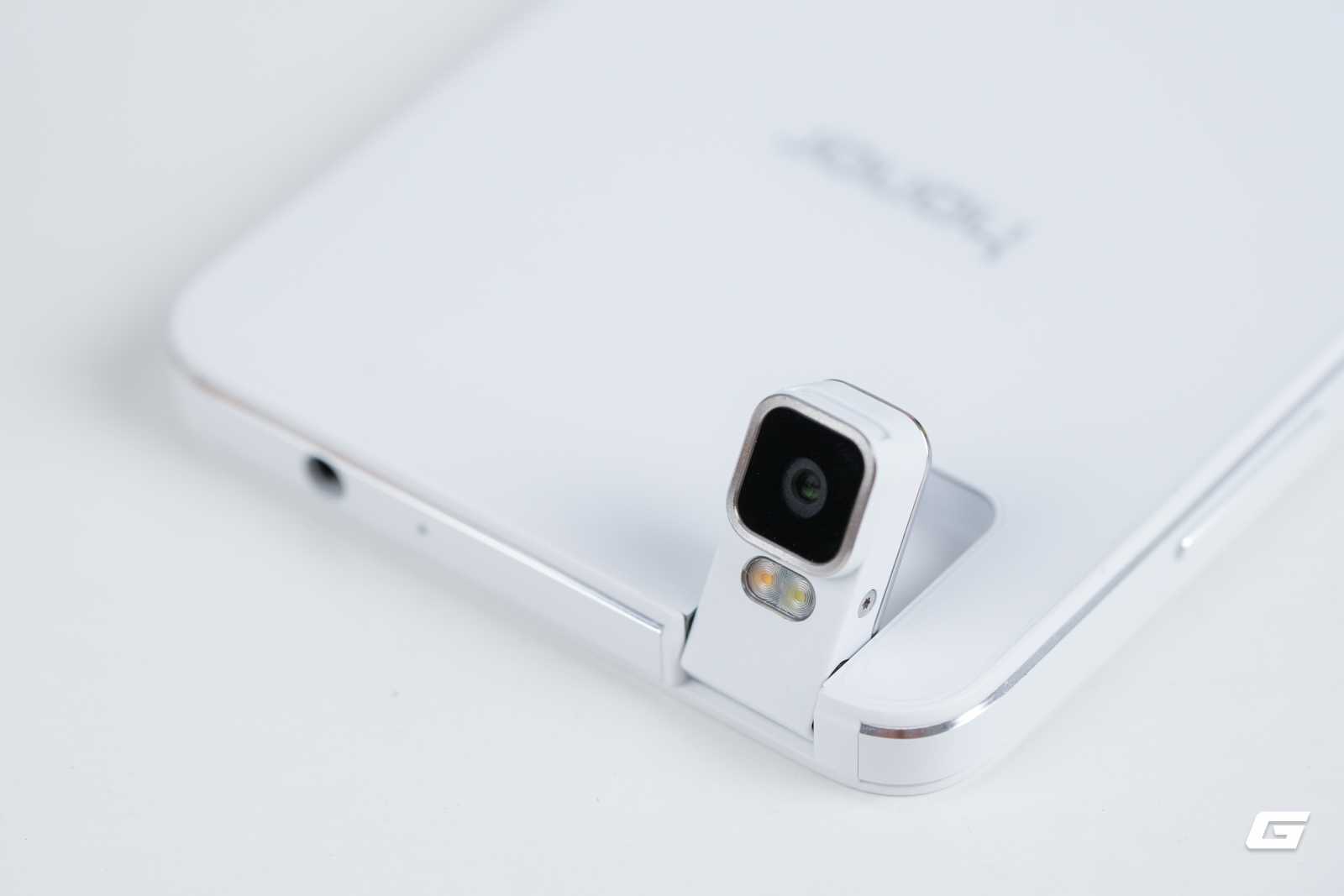 Nhìn lại HONOR 7i, điện thoại tầm trung năm 2015 với camera lật độc lạ - Ảnh 5.