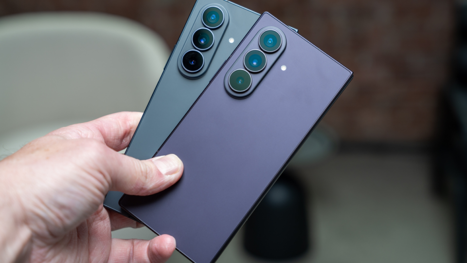 Vì sao Samsung dè dặt khi đưa pin silicon‑carbon lên Galaxy Z Fold8?