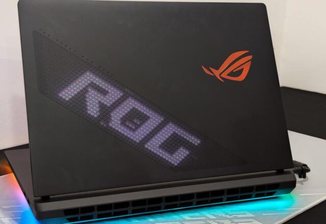 ROG Strix SCAR 18 (2026): Laptop ‘desktop replacement’ với màn hình Mini‑LED 4K 240Hz