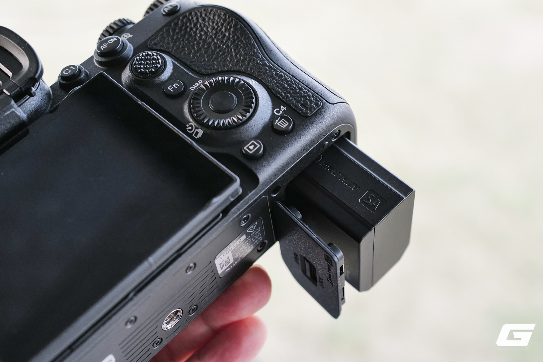Sony Alpha 7R VI ra mắt tại Việt Nam: 66,8 megapixel, chụp 30 fps và giá 114 triệu đồng- Ảnh 7.