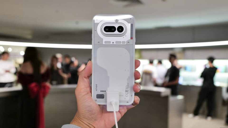 Nothing chính thức ra mắt tại Việt Nam: đánh giá chi tiết Phone (4a) series và tai nghe Headphone (a)
