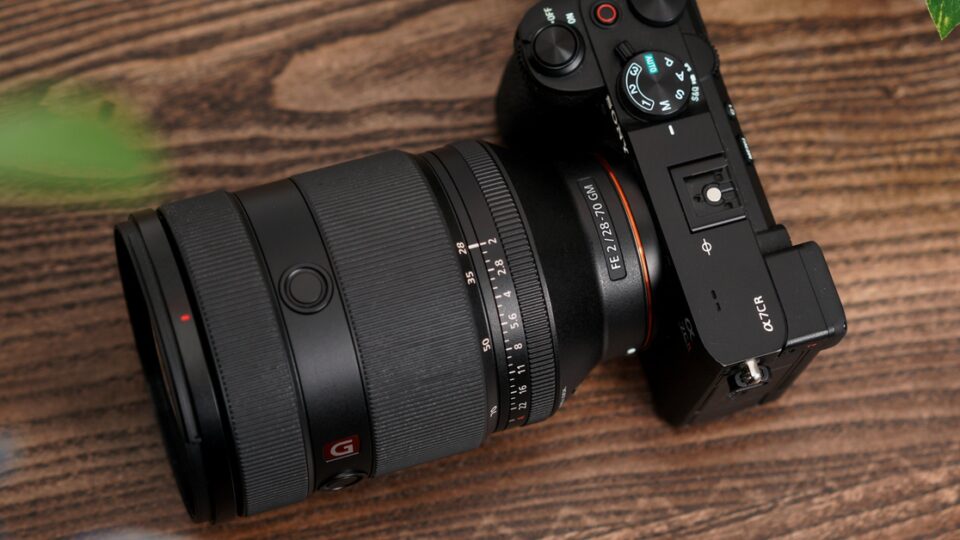 Sony A7CR + FE 28-70 F2 GM: bộ đôi mạnh mẽ cho ảnh sáng, chi tiết và di động