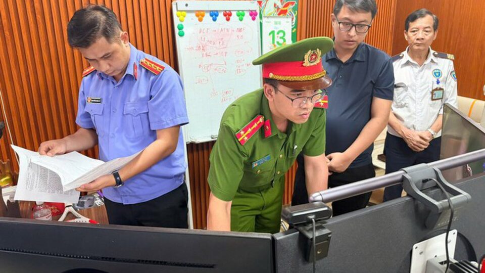 Cài Windows và Office lậu dẫn đến khởi tố: những hệ quả doanh nghiệp và cửa hàng cần biết