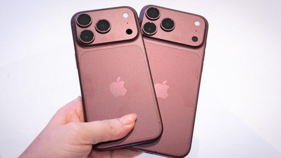 Đặt cọc iPhone 18 Pro tại Việt Nam: con số, xu hướng và những hệ lụy với thị trường