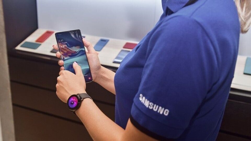 Người dùng Galaxy cảnh báo: hàng loạt tài khoản Samsung bị vô hiệu hóa bất ngờ
