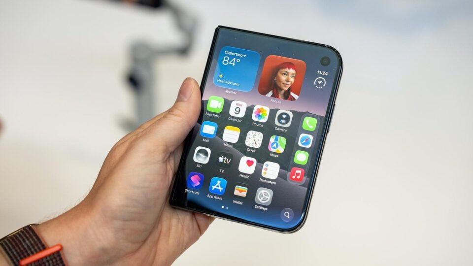 iPhone Duo: Định hình lại iPhone với màn hình gập và những điều bạn cần biết