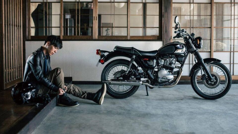 Kawasaki W230 2027: Hai mẫu cổ điển 233cc hướng tới trải nghiệm lái thuần túy