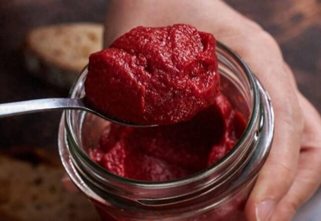 Ăn sốt cà chua mỗi ngày: bằng chứng về lycopene và thay đổi kết nối não