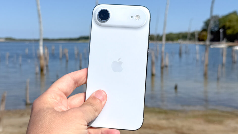 iPhone Air tăng giá 9,5 triệu: phân tích biến động sau sự kiện iPhone 18