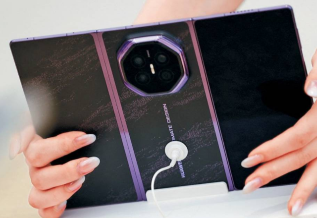 Mate XT 2: Khi Huawei tái định nghĩa điện thoại gập ba với màn chống nhìn trộm và ECG