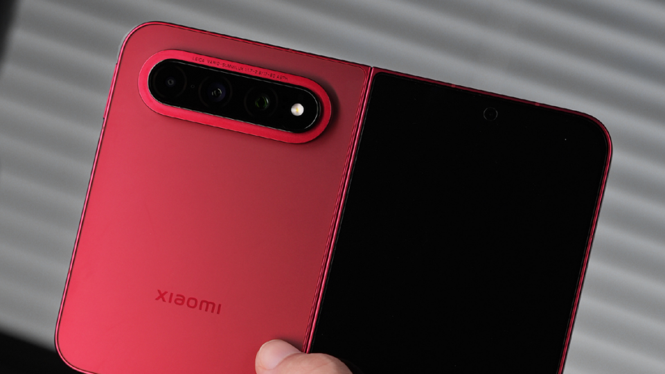Xiaomi 18 Fold — Khi smartphone gập lên tầm flagship: thiết kế, hiệu năng và những con số cần biết