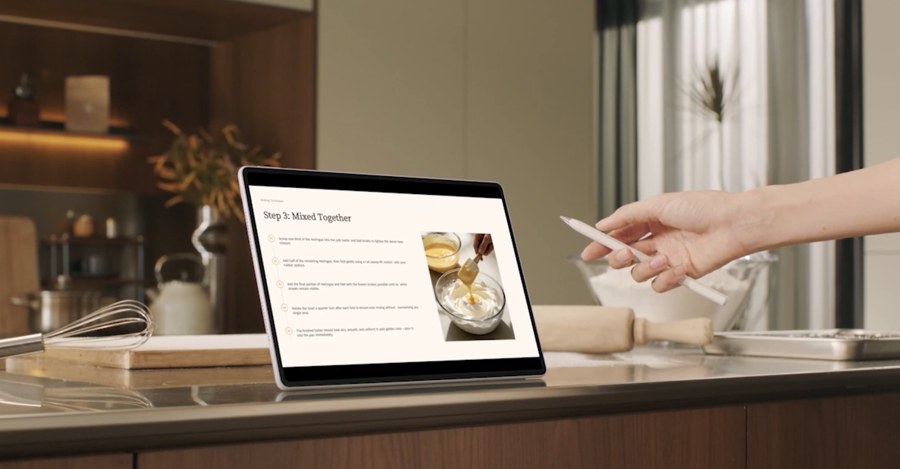 Máy tính bảng mỏng nhẹ nhất của Huawei: Hiệu suất như PC, tích hợp AI nhiều ứng dụng - Ảnh 1.