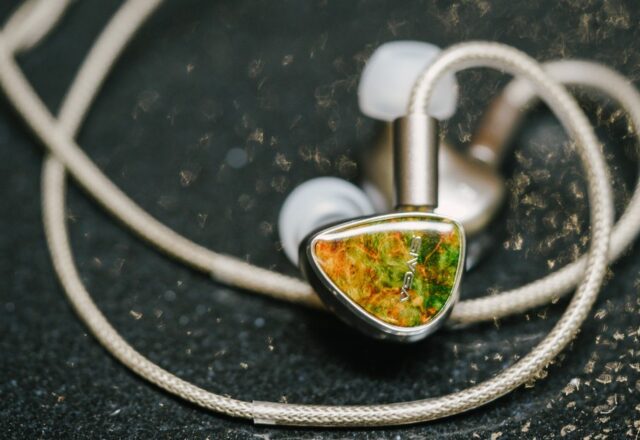 SIVGA Lyrebird — Tai nghe in‑ear 4 driver khác loại, nhấn mạnh giọng hát và chi tiết âm thanh