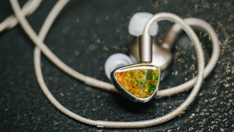 SIVGA Lyrebird — Tai nghe in‑ear 4 driver khác loại, nhấn mạnh giọng hát và chi tiết âm thanh